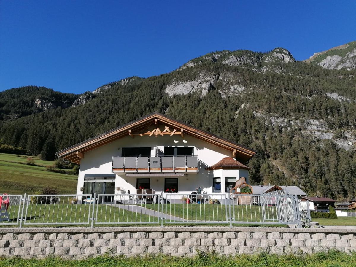 Apart Stella Alpina Pettneu am Arlberg Exteriör bild