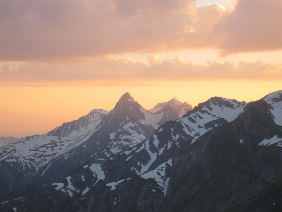 Apart Stella Alpina Pettneu am Arlberg Exteriör bild